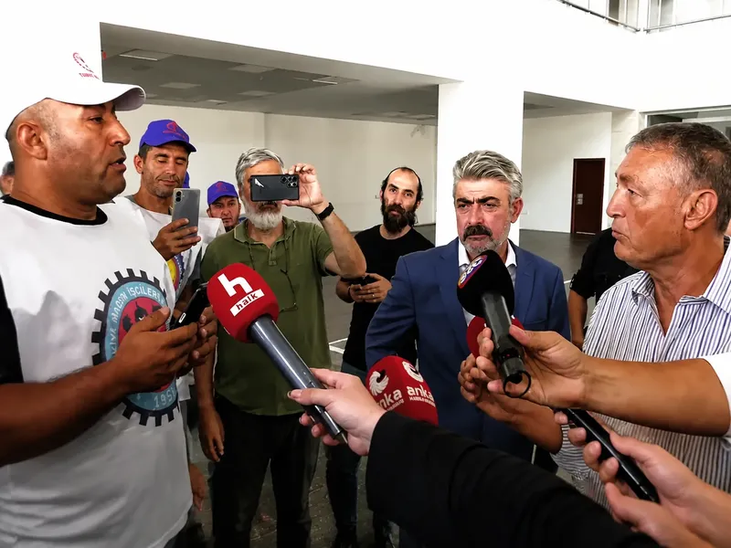 Maden işçileri ve patron canlı yayında görüştü: "İşçilerin alacakları ödenecek"