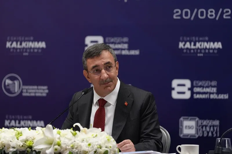Cevdet Yılmaz: Türkiye ekonomisi büyümeye devam ediyor