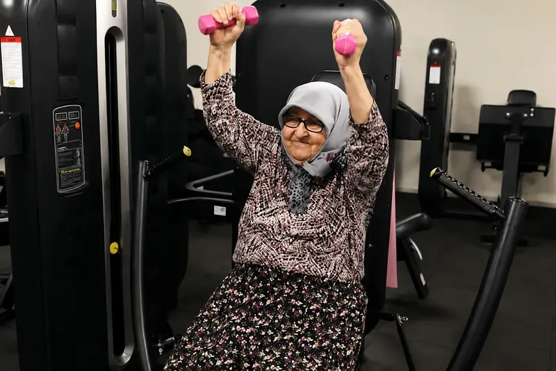 82 yaşında bastonunu atan Yavuz'un ilham verici hikayesi