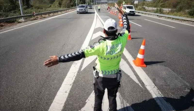 Yol çalışmaları nedeniyle 5 otoyolda trafik akışı etkileniyor