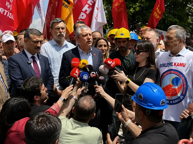 Özgür Özel’den madencilere destek: Sendika vurgusu
