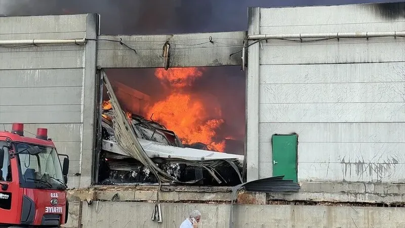 Gaziantep'teki fabrika yangını kontrol altına alındı