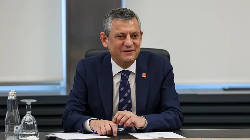 Özgür Özel'den Malazgirt ve Büyük Taarruz mesajları