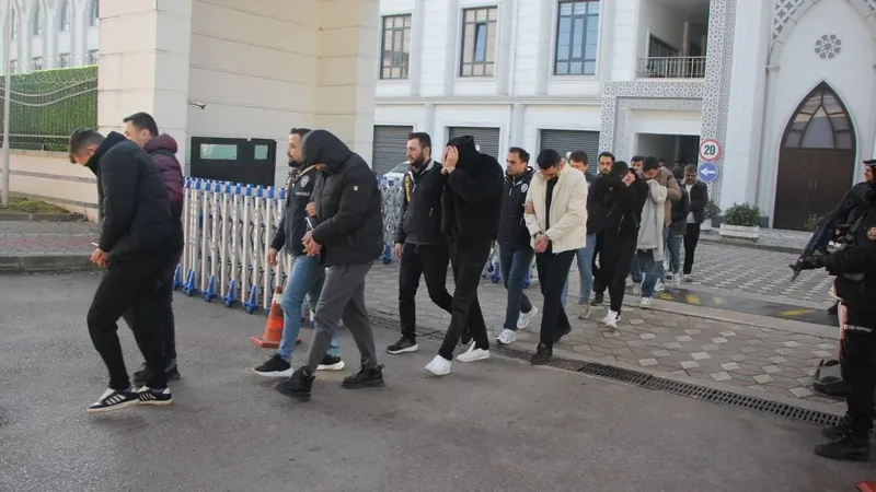 İstanbul'da yasa dışı bahis operasyonunda 25,5 kg altın