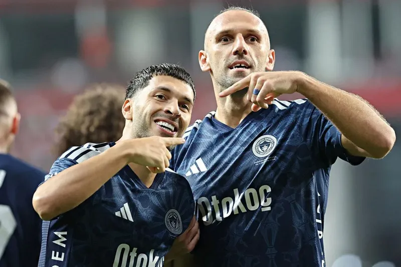 Samsun’da 2-0’lık Fenerbahçe zaferi! Sırada Beşiktaş var