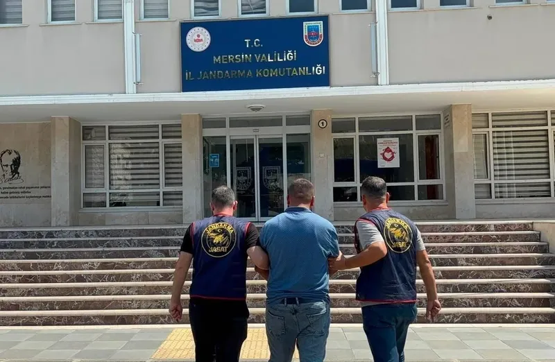 Mersin'de jandarma, 27 yıl hapis cezası olan firariyi ele geçirdi