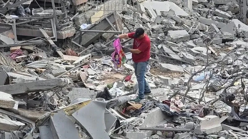 İsrail’den Nebatiye’ye yoğun bombardıman! Ev ve mezarlıklar harap oldu