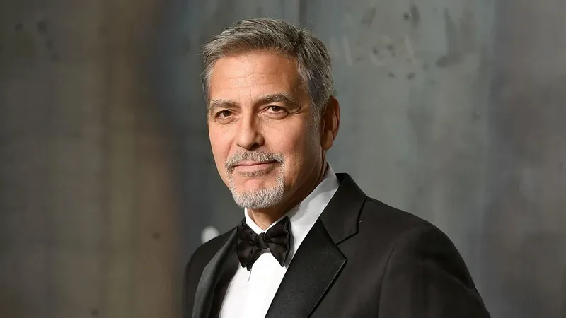 Ünlü oyuncu ve yönetmen George Clooney: “ABD beceriksiz insanlar tarafından yönetiliyor”