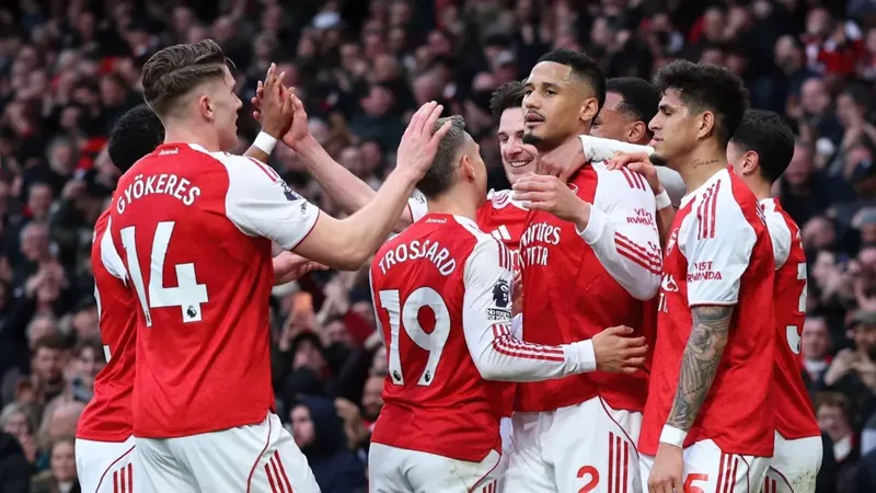 Londra derbisinde Zafer Arsenal’ın