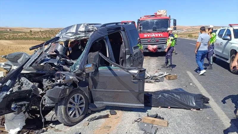 Şanlıurfa'da feci kaza: Aynı aileden 4 can gitti