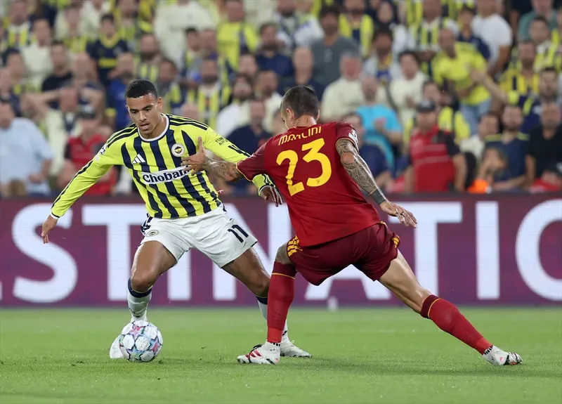 Fenerbahçe-Roma maçında ilk yarı sona erdi! İşte skor