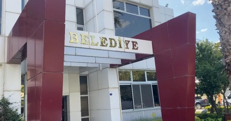 Seferihisar Belediyesi'ne 4. dalga operasyon! 43 kişi gözaltında
