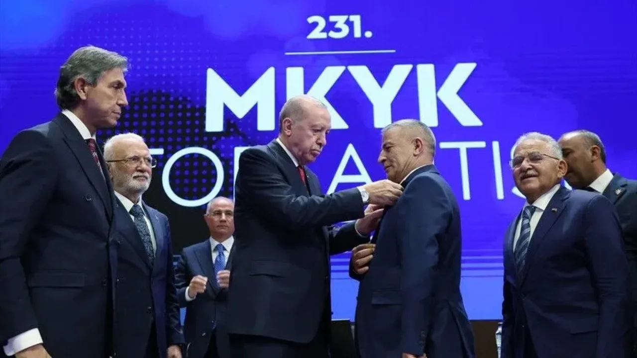 Sarı’dan CHP’ye aday eleştirisi: Sorumluluk yalnızca AK Parti’ye geçenlerde değil