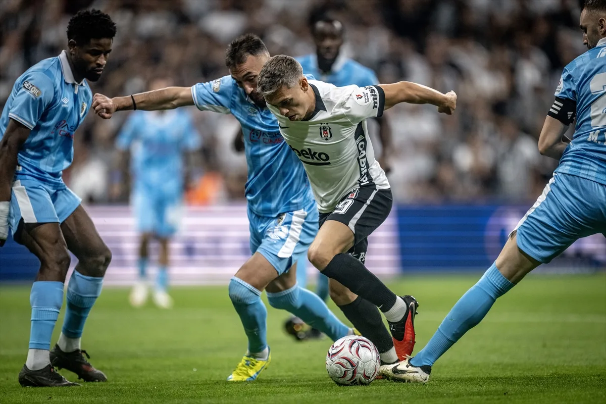 Beşiktaş ilk yarıda fişi çekti! 6 dakikada gelen iki gol